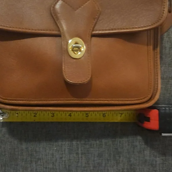 Georgetown Leather Design Bag - Picture 13 of 15